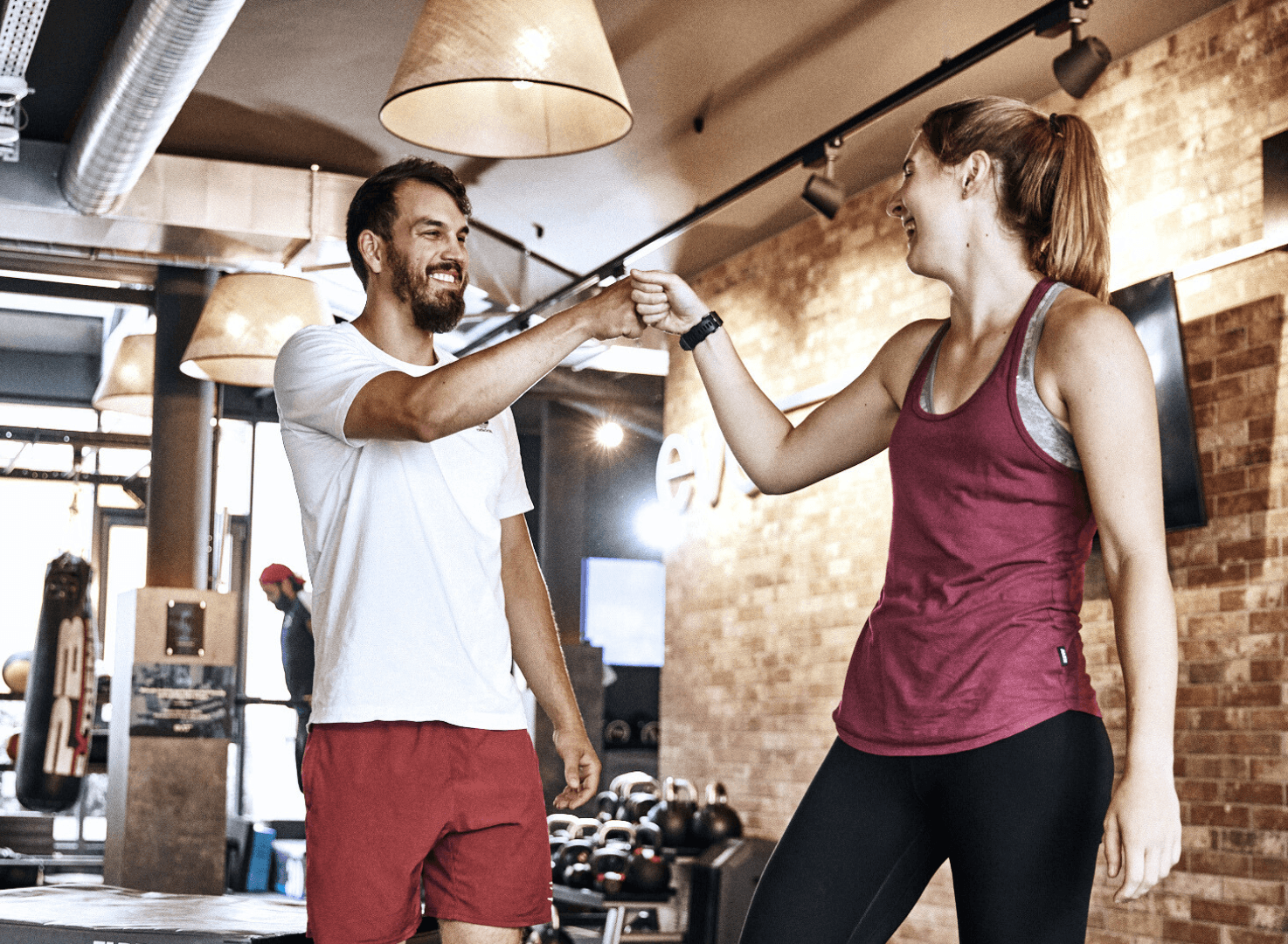 Freunde anwerben high five